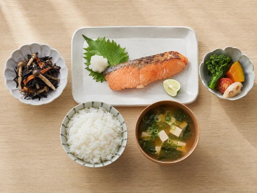 栄養バランスのよい食事